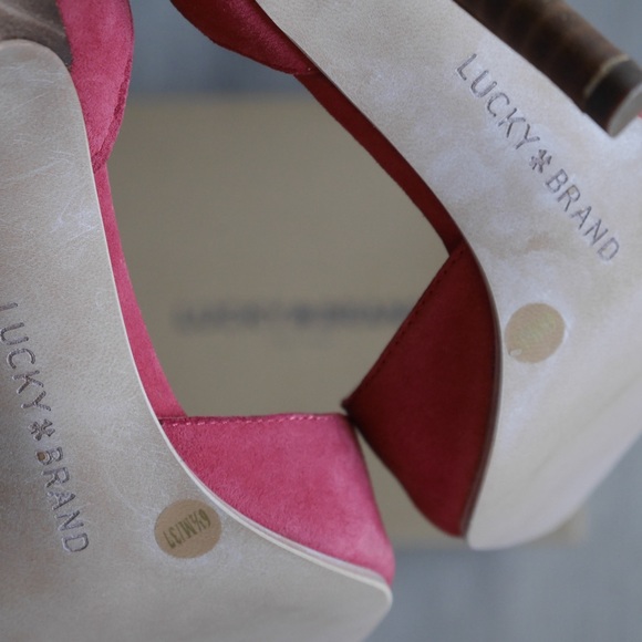 Lucky Brand red suede point toe heels with ankle strap - Picture 6 of 6